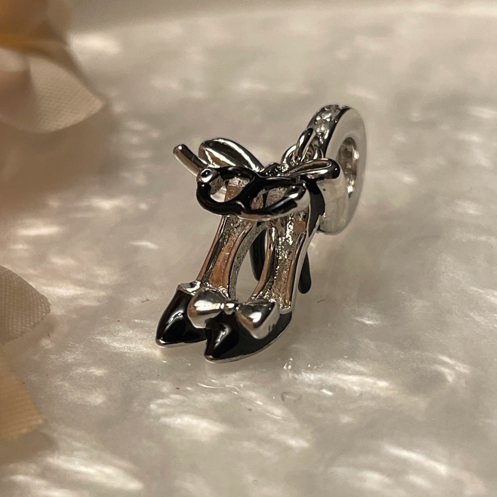 Bracelet Charm Black High Heels with Bow and rhinestones